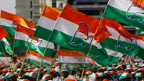 রাজার ছেলে রাজাই হন! হত্যা করা হয়েছে কংগ্রেস আদর্শকে, কারণ দিয়ে ব্যাখ্যা ক্ষুব্ধ কর্মীদের রাজার ছেলে রাজাই হন! হত্যা করা হয়েছে কংগ্রেস আদর্শকে, কারণ দিয়ে ব্যাখ্যা ক্ষুব্ধ কর্মীদের
