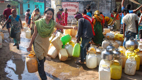 সরকারি প্রকল্পে পানীয় জলের গুণগত মান বিচার করবে গ্রামের ৩৭ লক্ষ মহিলা সরকারি প্রকল্পে পানীয় জলের গুণগত মান বিচার করবে গ্রামের ৩৭ লক্ষ মহিলা