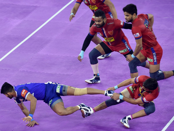 হরিয়ানাকে হারিয়ে প্রো কবাডি লিগের চার নম্বর স্থানে উঠে এল মুম্বা হরিয়ানাকে হারিয়ে প্রো কবাডি লিগের চার নম্বর স্থানে উঠে এল মুম্বা