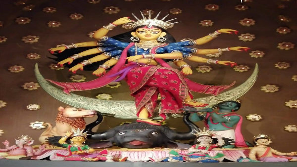 পরিস্থিতি সামলাতে হিমসিম অবস্থা পুলিশের
