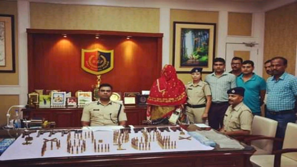 মুর্শিদাবাদ পুলিশের অভিযান! গ্রেফতার মহিলা অস্ত্র ব্যবসায়ী মুর্শিদাবাদ পুলিশের অভিযান! গ্রেফতার মহিলা অস্ত্র ব্যবসায়ী