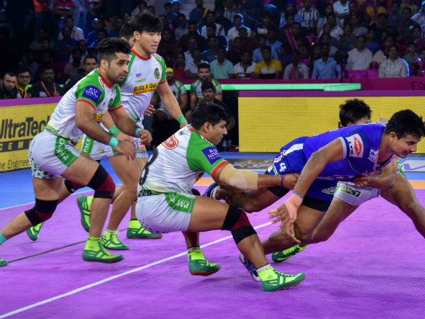 পাটনা পাইরেটসকে হারিয়ে প্রো কবাডি লিগে চার নম্বরে উঠে এল ইউ মুম্বা পাটনা পাইরেটসকে হারিয়ে প্রো কবাডি লিগে চার নম্বরে উঠে এল ইউ মুম্বা