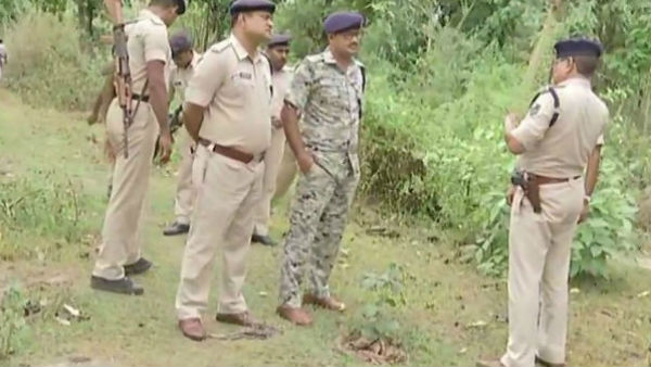 মুর্শিদাবাদে তিনজন খুনের ঘটনায় জোর তৎপরতা পুলিশের মুর্শিদাবাদে তিনজন খুনের ঘটনায় জোর তৎপরতা পুলিশের