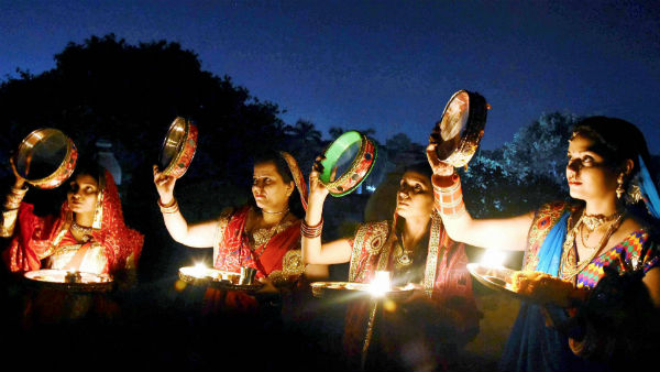 বিজৌ গ্রামে পালিত হয় না করবা চৌথের উপবাস