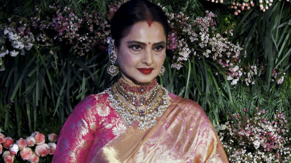 কোন ধরনের ফল খাদ্যাভ্যাসে রাখেন রেখা?