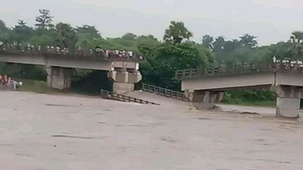 পুজোর মুখে দুর্যোগ, ঘরছাড়া দক্ষিণবঙ্গের একাধিক জেলার বাসিন্দারা পুজোর মুখে দুর্যোগ, ঘরছাড়া দক্ষিণবঙ্গের একাধিক জেলার বাসিন্দারা