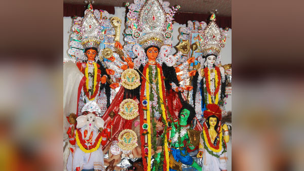 দেবীর ভোগে রয়েছে পান্তাভাত আর ইলিশমাছের মাথা দিয়ে কচুশাক