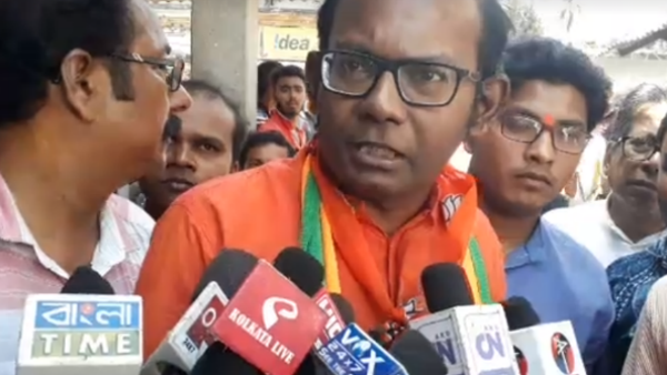 মুখ্যমন্ত্রীকে কটাক্ষ