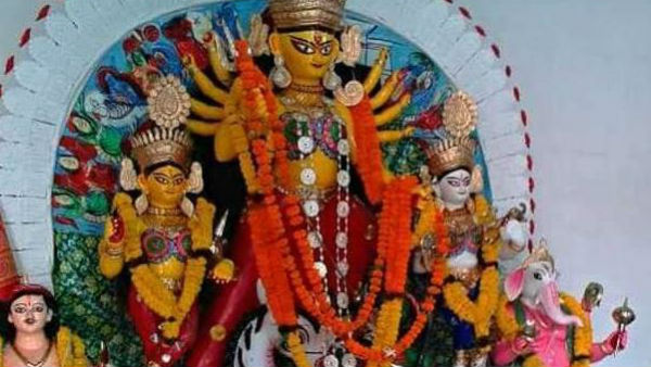 ৩৫৪ বছরের ইতিহাস বুকে নিয়ে চলেছে বড় গোস্বামী বাড়ির পুজো