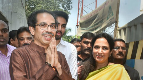 মহারাষ্ট্রে চাই শিবসৈনিক মুখ্যমন্ত্রী! যোগ্য জবাব বিজেপিরও মহারাষ্ট্রে চাই শিবসৈনিক মুখ্যমন্ত্রী! যোগ্য জবাব বিজেপিরও