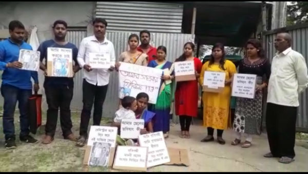 স্বামীর বাড়িতে ছেলে কোলে ধরনায় স্ত্রী, অধিকারের দাবি স্বামীর বাড়িতে ছেলে কোলে ধরনায় স্ত্রী, অধিকারের দাবি