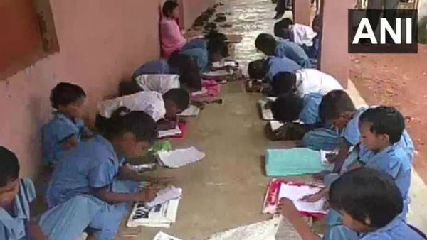 আক্রান্ত ছাত্রের পরিবারের দাবি