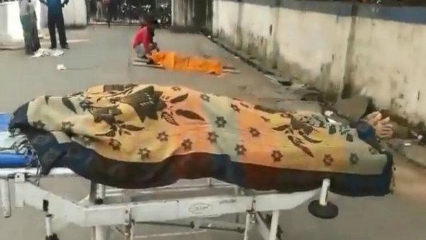 বিহারের আইনস্টাইনের শেষকৃত্যেও মিলল না অ্যাম্বুলেন্স বিহারের আইনস্টাইনের শেষকৃত্যেও মিলল না অ্যাম্বুলেন্স