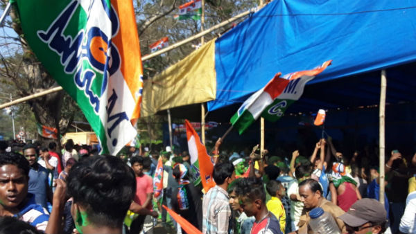 কালিয়াগঞ্জে কমল অনেক ব্যবধান