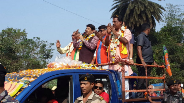 খড়গপুরে প্রচার সেরে দিলীপ বললেন ব্যবধান হবে এক লক্ষ খড়গপুরে প্রচার সেরে দিলীপ বললেন ব্যবধান হবে এক লক্ষ