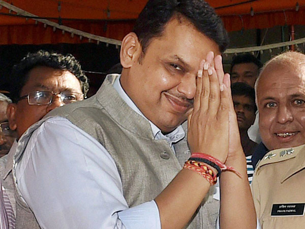 মহারাষ্ট্র সরকার গঠন বিতর্ক: খবর শুনে অসুস্থ নামী অধ্যাপক! এরপর কী ঘটে যায় মহারাষ্ট্র সরকার গঠন বিতর্ক: খবর শুনে অসুস্থ নামী অধ্যাপক! এরপর কী ঘটে যায়