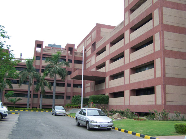 বিশ্ববিদ্যালয়ের অবস্থান
