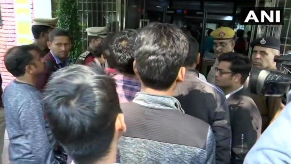 জেএনইউ ছাত্রদের বিরুদ্ধে অপপ্রচার