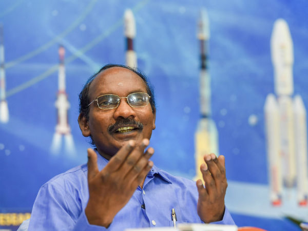 মোবাইলে অ্যাপ বাড়ানো নিয়ে ন্যাভিস সিগন্যাল ঘিরে কাজ