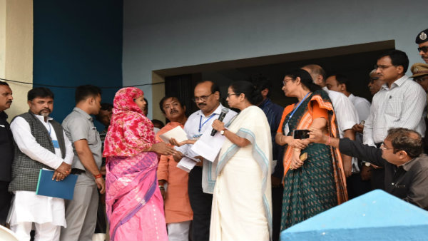গ্রামে গ্রামে মোবাইল হেলথ টিম