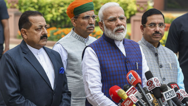 সব প্রস্তাবে অবাধ ও সুষ্ঠু আলোচনা হোক সংসদে, শীতকালীন অধিবেশনের সূচনায় বার্তা প্রধানমন্ত্রীর সব প্রস্তাবে অবাধ ও সুষ্ঠু আলোচনা হোক সংসদে, শীতকালীন অধিবেশনের সূচনায় বার্তা প্রধানমন্ত্রীর