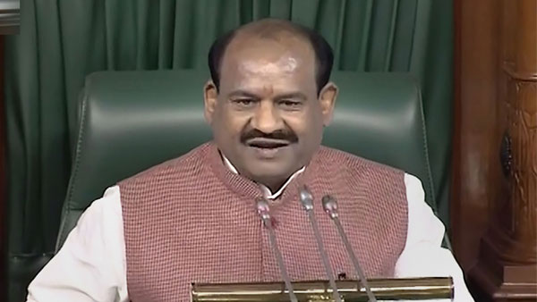 হট্টগোলের জেরে সাসপেন্ড করা হয় ৭ কংগ্রেস সাংসদকে