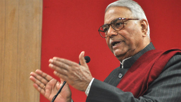 এর আগে বিরোধীদের ঢুকতে দেওয়া হয়নি কাশ্মীরে
