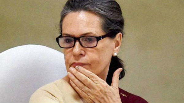 আমন্ত্রিত হলেও আসবেন না সনিয়া