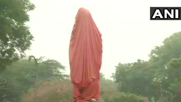 এর আগে একই রকম ঘটনা দিল্লি বিশ্ববিদ্যালয়ে