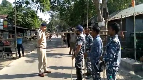 পঞ্চায়েত বোর্ড গঠন করাকে কেন্দ্র করে উত্তপ্ত তুফানগঞ্জ পঞ্চায়েত বোর্ড গঠন করাকে কেন্দ্র করে উত্তপ্ত তুফানগঞ্জ