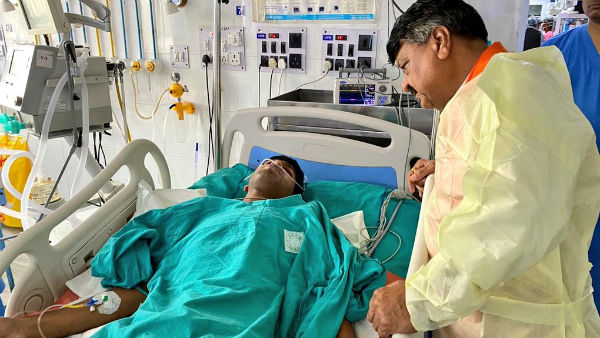 অহংকার আর আতঙ্ক দিয়ে রুখতে চাম মমতা