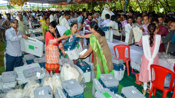 বাকি দেশের ইস্যু থেকে আলাদা ঝাড়খণ্ড