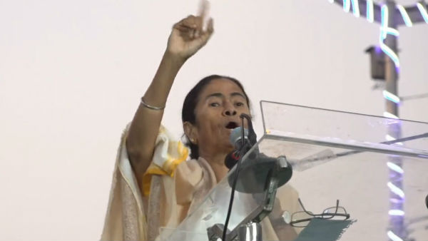 তৃণমূলের সভা থেকে গণভোটের দাবি মমতার
