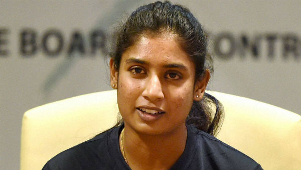 বলিউডে বায়োপিকের হিরিক
