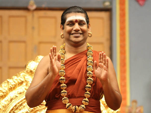 কোমর কষছে কেন্দ্র!