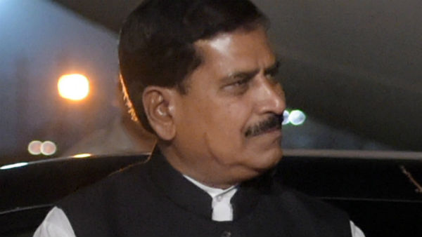 বিরোধীদের তোপ মন্ত্রীর