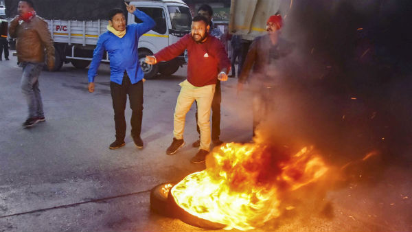হিংসার আগুন উত্তরপ্রদেশ ও দিল্লিতে