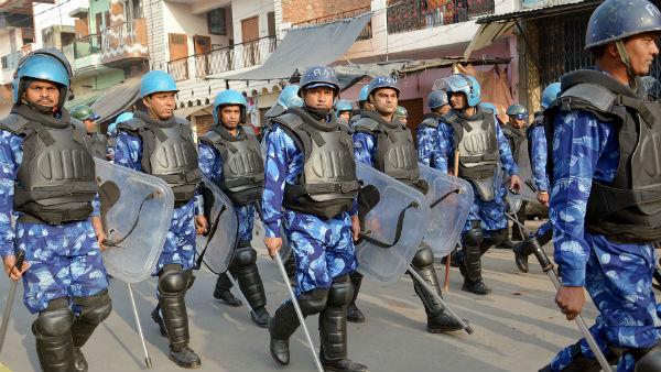 সীমান্তে উত্তেজনা কমাতে কেন্দ্রীয় স্বরাষ্ট্রমন্ত্রকের উদ্যোগ