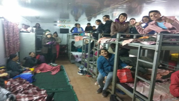 সেনাবাহিনীর সাহায্য, সিকিম থেকে উদ্ধার রাজ্যের বহু পর্যটক সেনাবাহিনীর সাহায্য, সিকিম থেকে উদ্ধার রাজ্যের বহু পর্যটক