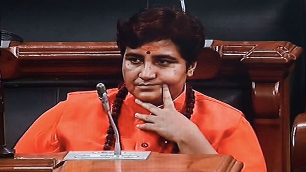 প্রজ্ঞাকে পুড়িয়ে দেওয়ার হুমকি