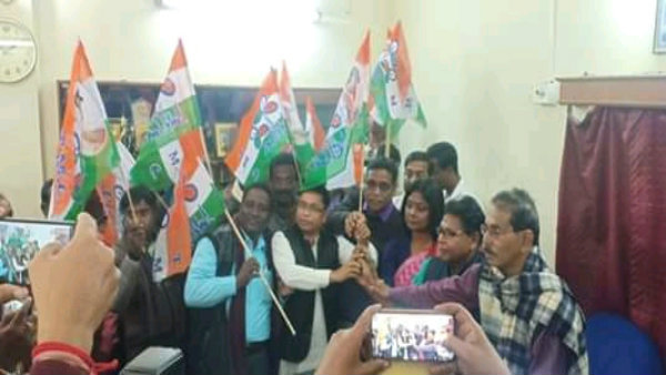 কেশপুরে বড় ভাঙন বিজেপিতে, যোগদান তৃণমূলে কেশপুরে বড় ভাঙন বিজেপিতে, যোগদান তৃণমূলে