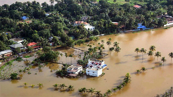 কেরলে বন্যা, কমপক্ষে ১২১ জনের মৃত্যু