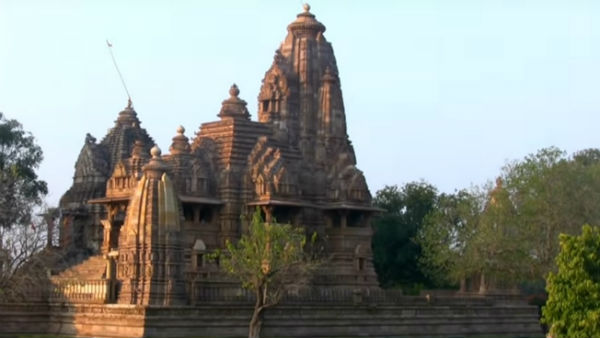কোথায় অবস্থিত