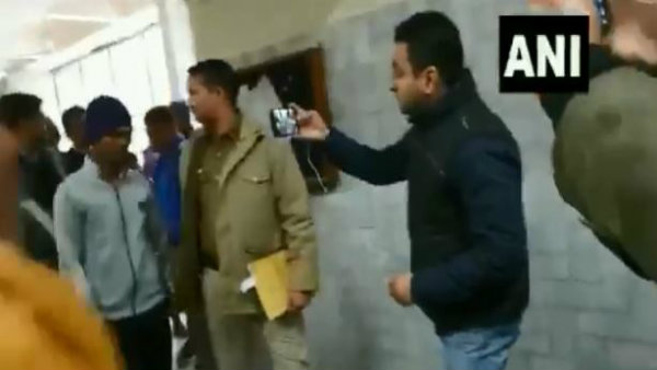 গুড়িয়া ধর্ষণ মামলায় দুজনকে দোষী সাব্যস্ত করলো দিল্লির আদালত গুড়িয়া ধর্ষণ মামলায় দুজনকে দোষী সাব্যস্ত করলো দিল্লির আদালত