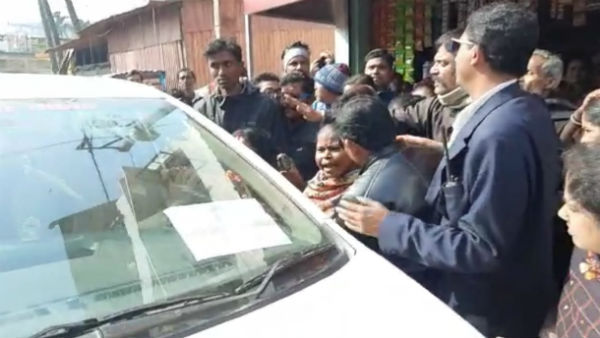 রায়গঞ্জে প্রচারে গিয়ে বিক্ষোভের মুখে মন্ত্রী