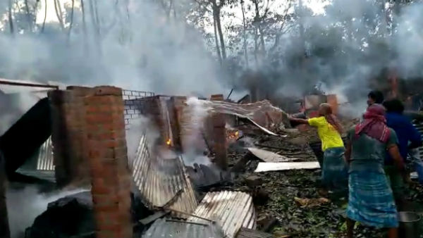 নৈহাটিতে বাজি কারখানায় বিস্ফোরণে মৃত ৩, আহত ১০ নৈহাটিতে বাজি কারখানায় বিস্ফোরণে মৃত ৩, আহত ১০