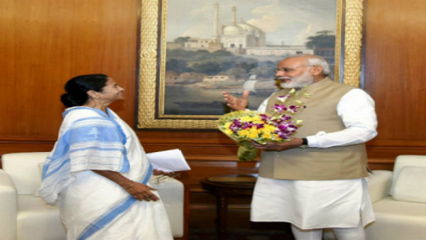 বিকেলেই মোদী-মমতা বৈঠকের সম্ভাবনা, রাজভবন থেকে বেরিয়েই মুখ্যমন্ত্রী যাবেন ধর্মতলার ধর্না মঞ্চে বিকেলেই মোদী-মমতা বৈঠকের সম্ভাবনা, রাজভবন থেকে বেরিয়েই মুখ্যমন্ত্রী যাবেন ধর্মতলার ধর্না মঞ্চে
