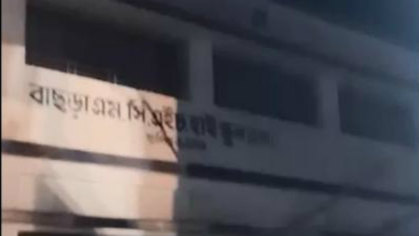 শ্লীলতাহানির অভিযোগ খোদ পুলিশের বিরুদ্ধে, গণপিটুনি জনতার শ্লীলতাহানির অভিযোগ খোদ পুলিশের বিরুদ্ধে, গণপিটুনি জনতার