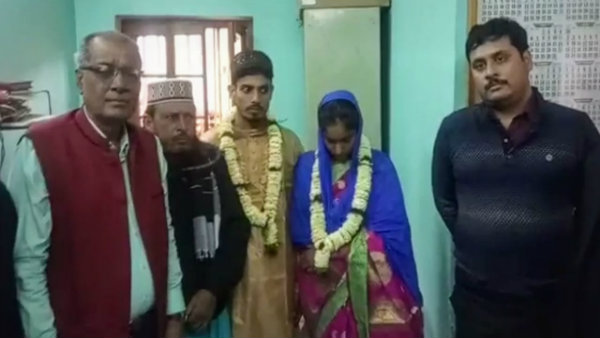 বসিরহাটে জেলের ভিতরে এক হল চারহাত, চলল কব্জি ডুবিয়ে ভুরিভোজ বসিরহাটে জেলের ভিতরে এক হল চারহাত, চলল কব্জি ডুবিয়ে ভুরিভোজ