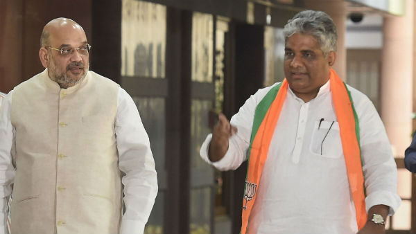 ২০২১-এর ভোটে কে থাকবেন সামনে